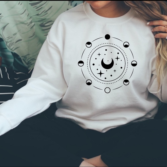 White moon phases crew neck pull over sweater - Picture 1 of 6